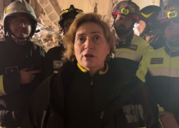 Crollo Palazzo A Bari, Parla La Comandante Dei Vigili Del Fuoco: “così Abbiamo Salvato La Signora” – Video