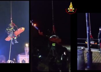 Ferito Dopo Caduta Dalla Scogliera A Torre A Mare, 30enne Salvato Dai Vigili Del Fuoco – Video