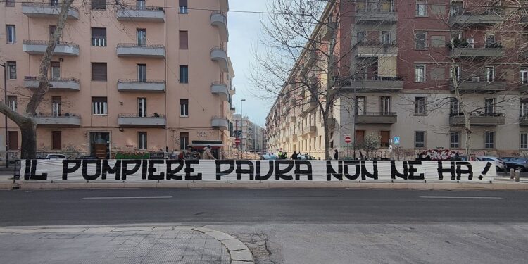 Striscione Ultras Pompieri