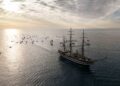 Nave Vespucci Arrivo Brindisi Con Accoglienza Delle Imbarcazioni (1)