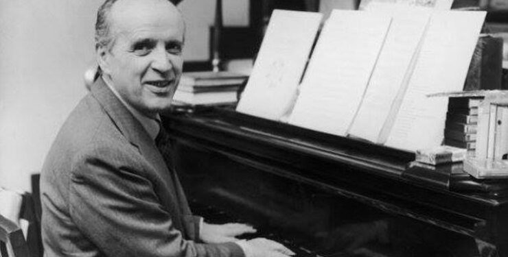 Nino Rota Al Pianoforte