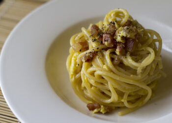 Spaghetti Alla Carbonara (32998643591)