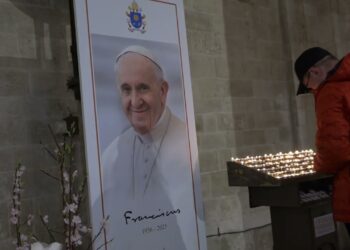 Bari, Alla Basilica Di San Nicola Messa Per Papa Francesco: Fedeli Di Ogni Nazionalità In Preghiera – Video