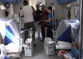 Bari, Gli Studenti Del Santarella De Lilla Donano Il Sangue: “un Aiuto A Chi è In Difficoltà” – Video