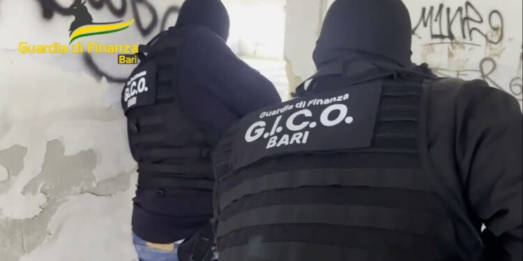 Droga A Bari, 22 Arresti: Anche Un ‘sacerdote’. Dal Carcere Di Napoli Gli Ordini Del Boss Misceo – Video