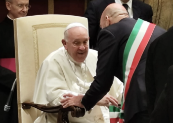 Sindaco Leccese E Papa Francesco