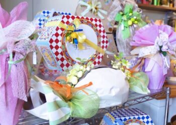 Uova Dipinte A Mano E Packaging Da Boutique: Ma A Pasqua I Baresi Scelgono La Tradizione – Video