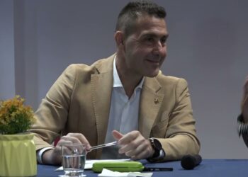 Valenzano, Bagno Di Folla Per Il Generale Vannacci: Presentato Il Libro “il Mondo Al Contrario” – Video