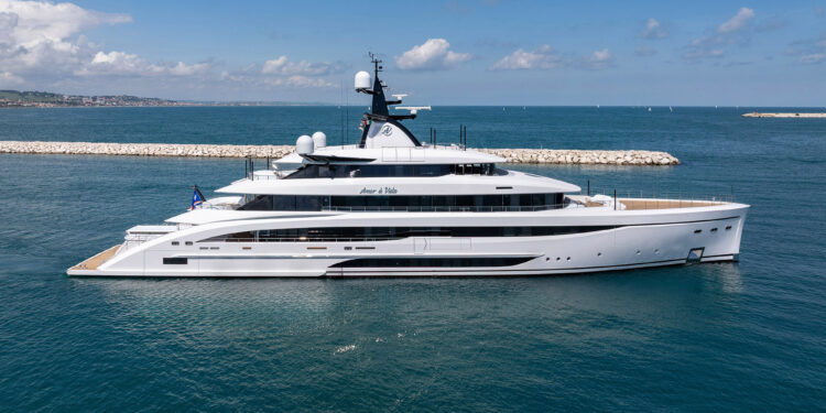 Yacht Bari