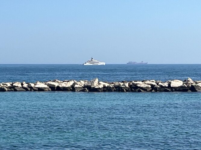 Yacht Bari