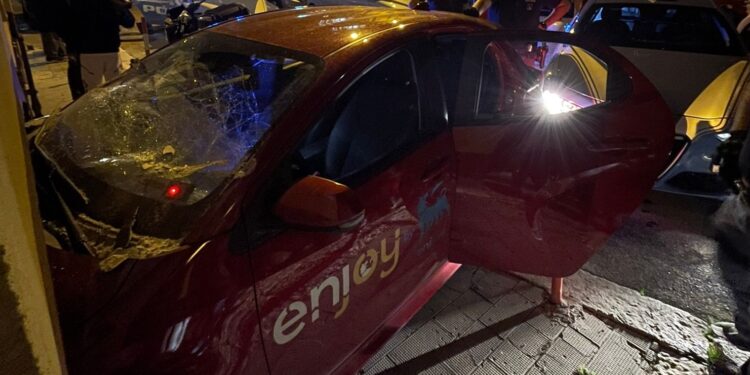 Auto Enjoy Schianto