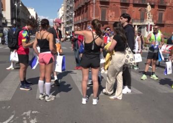 Bari, Tutti Pazzi Per La Corsa: La Quinta Edizione Della Med Marathon. Pienone Di Atleti E Curiosi – Video