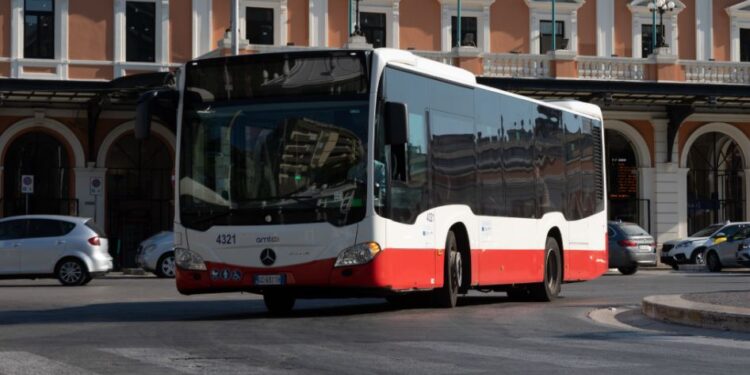 Bus Amtab