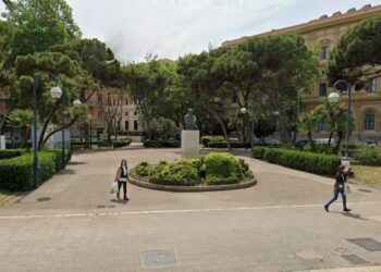 Piazza Eroi Del Mare