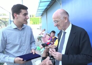 Bari, I Giovani Di Forza Italia In Campo Per Ricordare Berlusconi: “per Noi Un Punto Di Riferimento” – Video