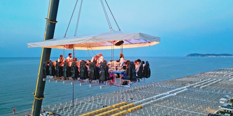 Dinner In The Sky 4