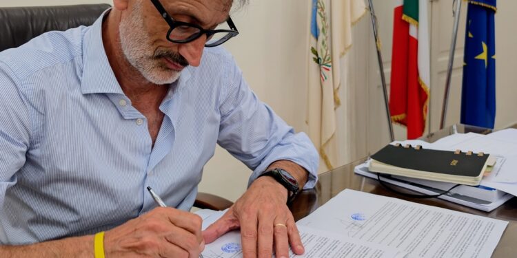 Pino Toscano Firma