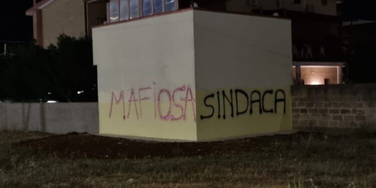 Scritte Muri Lizzano 1