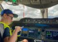 ragazzo aeroporto