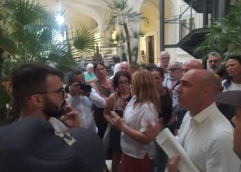 Taranto dimissioni sindaco