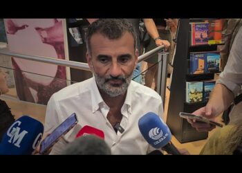 Decaro Racconta Il Suo Libro: “ricordi E Aneddoti, Il Rapporto Con I Cittadini E Tante Emozioni” – Video