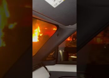 Fasano, Maxi Incendio Nella Ditta Di Rifiuti: Fiamme A Ridosso Della Statale. “chiudete Le Finestre” – Video