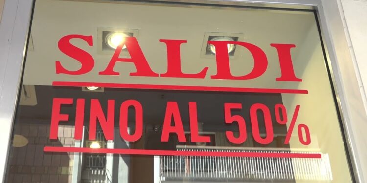 Saldi A Bari, Partenza Fiacca: Il Mare Vince Sugli Sconti. E C’è Chi Dice No Alle Vendite Promozionali – Video