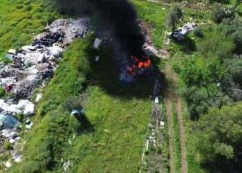 Scaricavano Rifiuti All’aperto E Li Bruciavano: Sequestrata Discarica Abusiva Fra Bari E Valenzano – Video