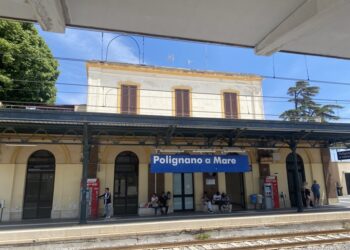 stazione treni Polignano A Mare