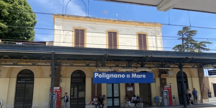 stazione treni Polignano A Mare