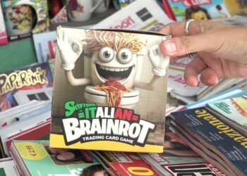 A Bari Tutti Pazzi Per ‘italian Brainrot’, Le Card Dei Meme Nonsense: “sono Demenziali Ma Le Vendiamo Tanto” – Video