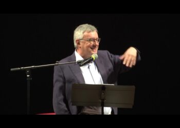 Bari, Alessandro Barbero Racconta Le Tante Vite San Francesco: Spettacolo Sold Out Al Petruzzelli – Video