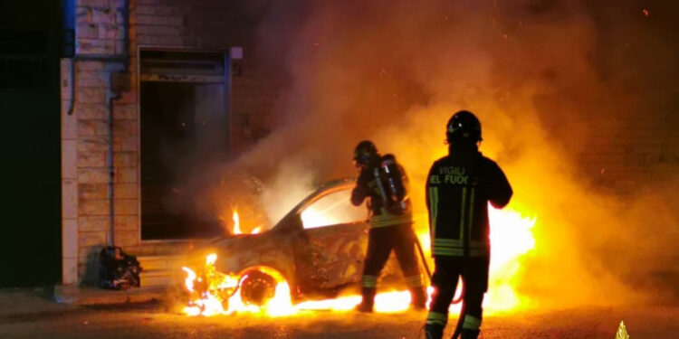 Incendio Vigili Del Fuoco (3)