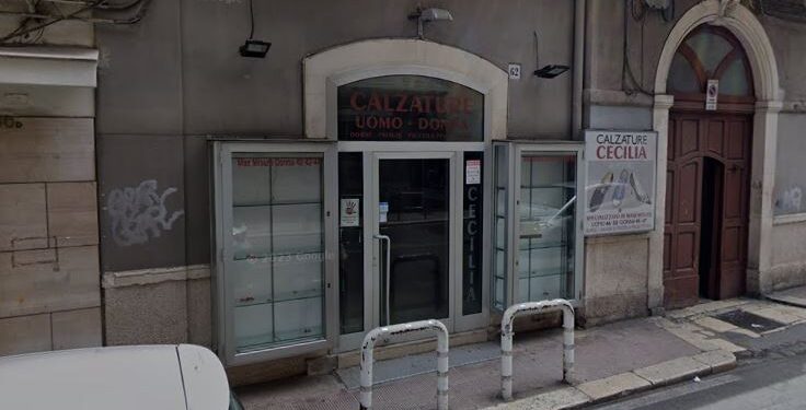 Negozio Via Giulio Petroni