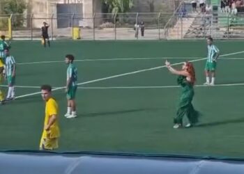 Occhilupo Gesto Arbitro