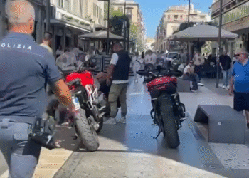 Via Sparano Fermo Polizia