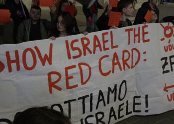 Bari, Studenti In Piazza Contro La Partita Italia Israele A Udine: “stop Agli Accordi Con Tel Aviv” – Video