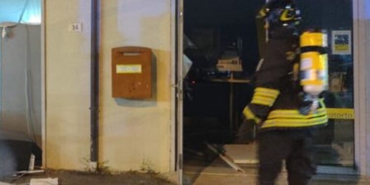 Esplosione Post Bancomat Riotorto Piombino E1591516995111
