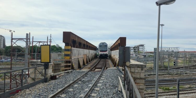 Foto Treno Nuovo Ponte