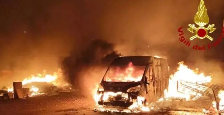 Incendio Furgoni Rsa 1