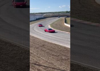 ‘operazione Felicità’ All’autodromo Di Binetto: Ferrari, Porsche E Volanti Della Polizia Per I Bimbi – Video E Foto