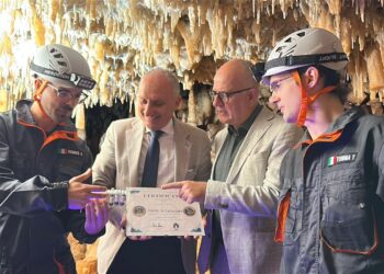 Ricercatori, Presidente Delle Grotte, Direttore Del Comitato Scientifico