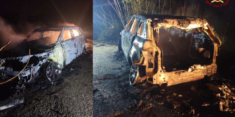 auto suv incendio corato