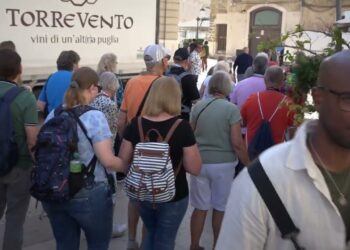 Bari Visitata Da 2 Milioni Di Turisti Nel 2025, Record Battuto Prima Degli Arrivi Per Natale – Video