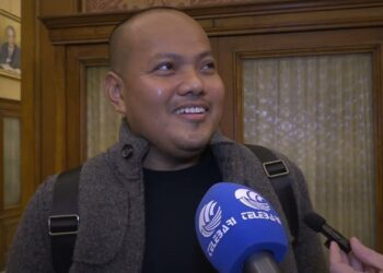 Vive E Lavora A Bari Da Anni, Ora è Cittadino Italiano. Tutta L’emozione Di Webster: “un Privilegio” – Video