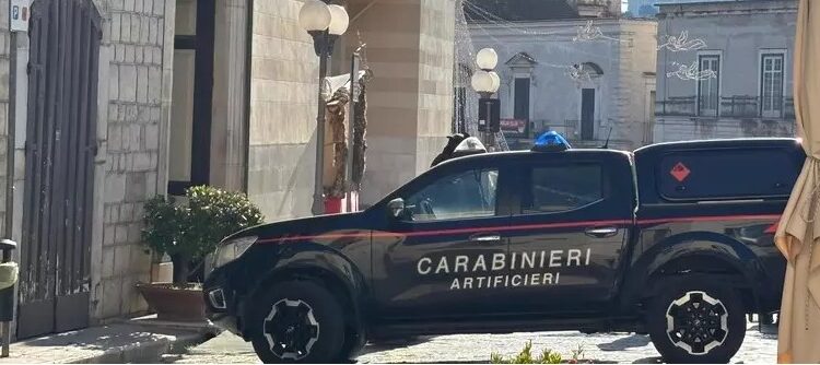 Allarme Bomba Artificieri Carabinieri