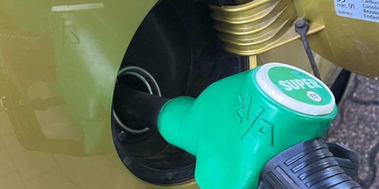 Benzina