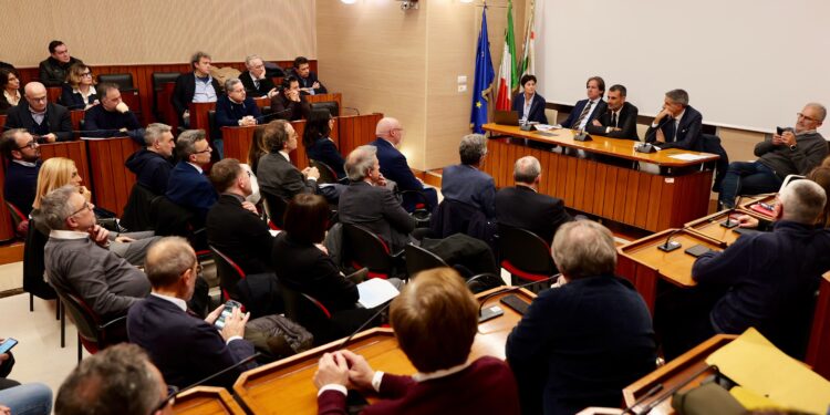 Regione Decaro Medici