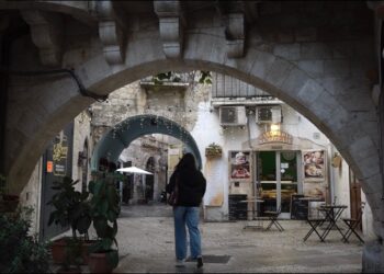 San Valentino, A Bari Vecchia L’amore Vive Tra La Storia Di Colino E Marietta E L’incanto Di Arco Delle Meraviglie