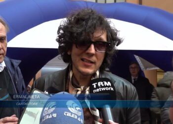 Ermal Meta Torna A Bari Dopo Il Festival Di Sanremo, Primo Incontro Con I Fan Da Radio Uniba – Video
